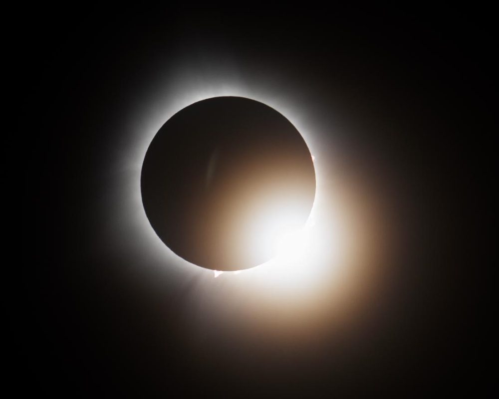 the-dark-sun-img-1